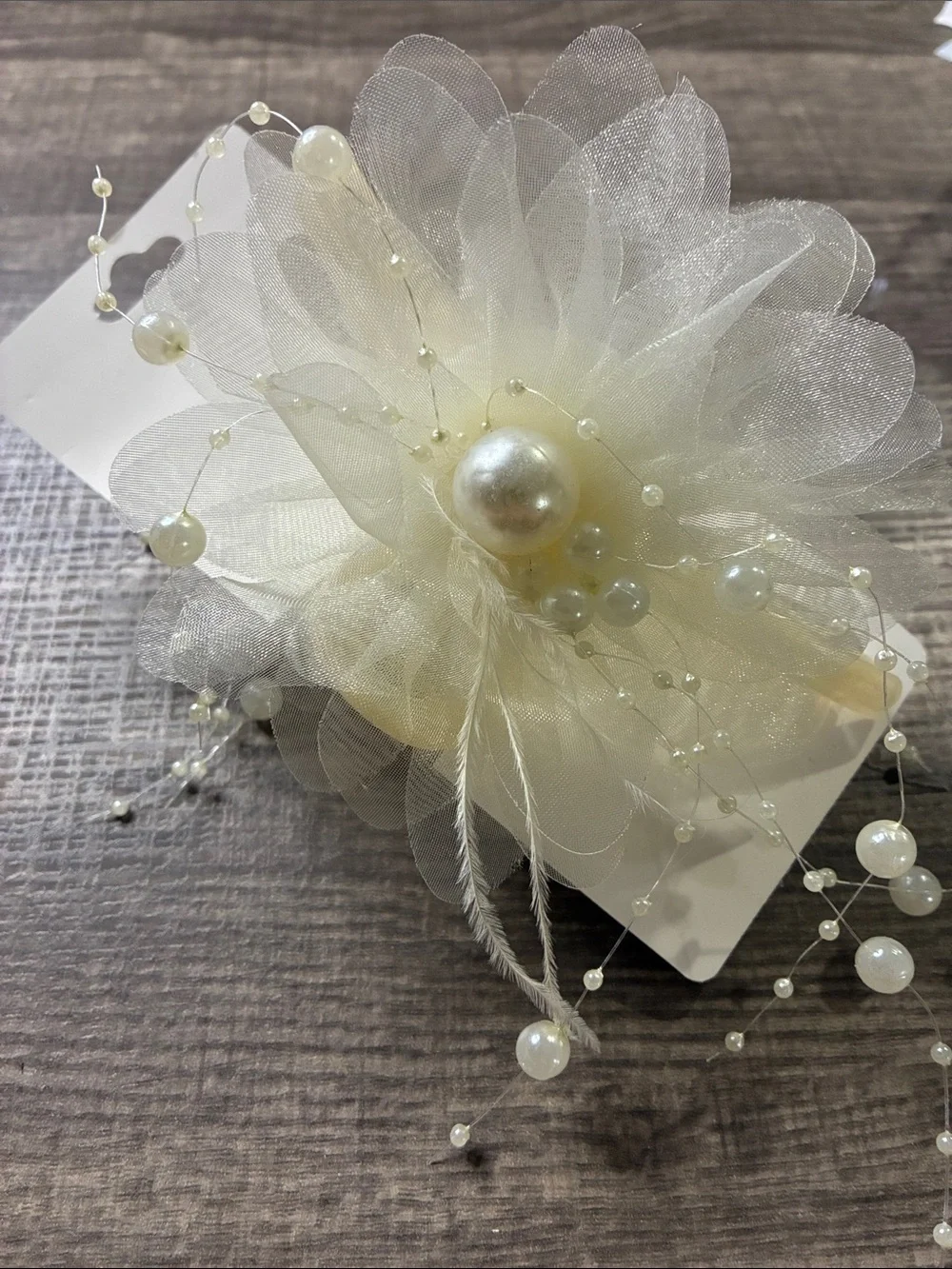 Fashion Jewelry Ivory Pearl Floral Hair Clip